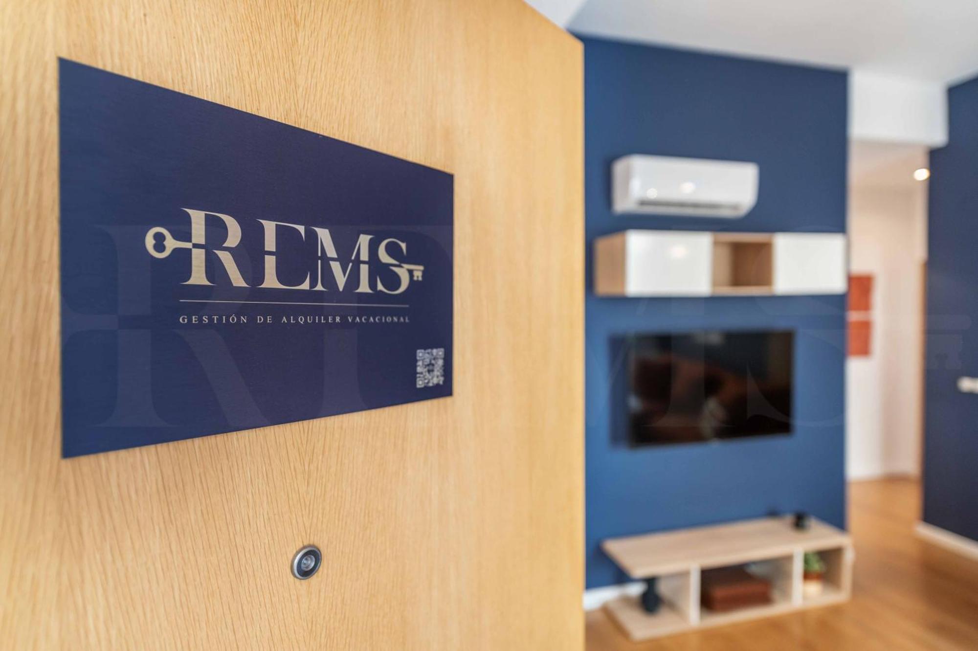 Inviting Apartment In The Center By Rems مالقة المظهر الخارجي الصورة